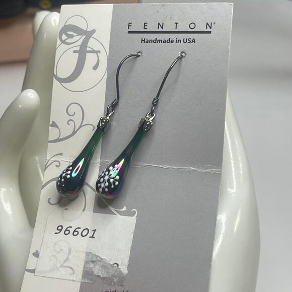 Snowflake earrings dangle delicate pierced on card Christmas jewelry earrings - Picture 5 of 6